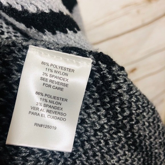 Joseph A Women’s long sleeve open cardigan sweater - Picture 5 of 6